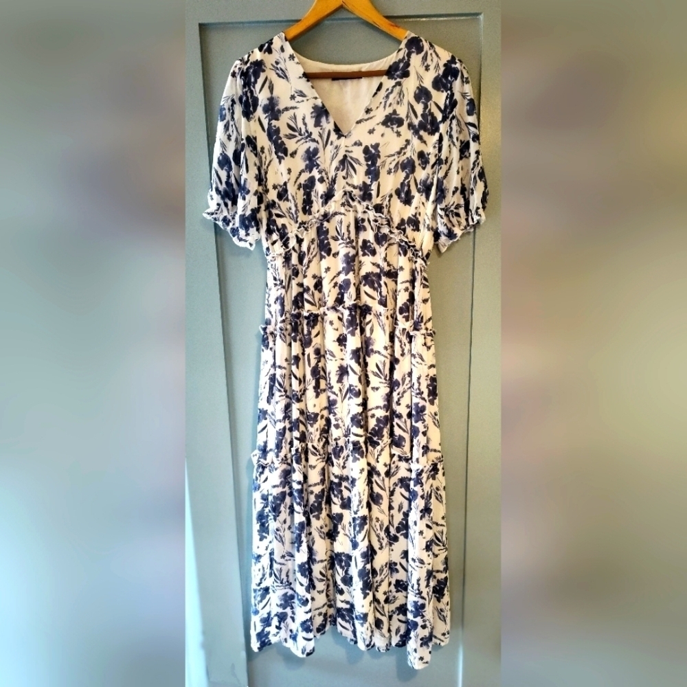 Simplee Blue and White Floral Dress | Short Sleeve| Ruffled Tiers | V Neck | Lg - Picture 2 of 5